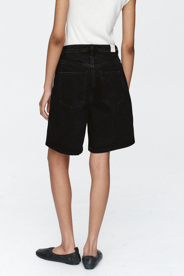 RELAXED JEAN SHORT - BLACK