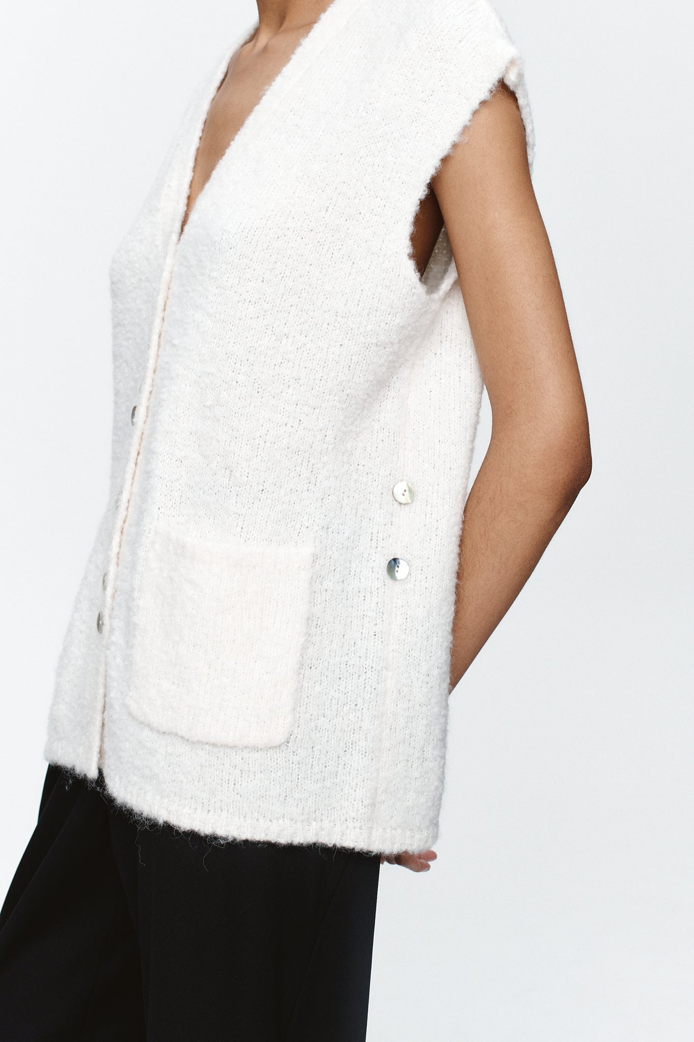 BONITA VEST - IVORY