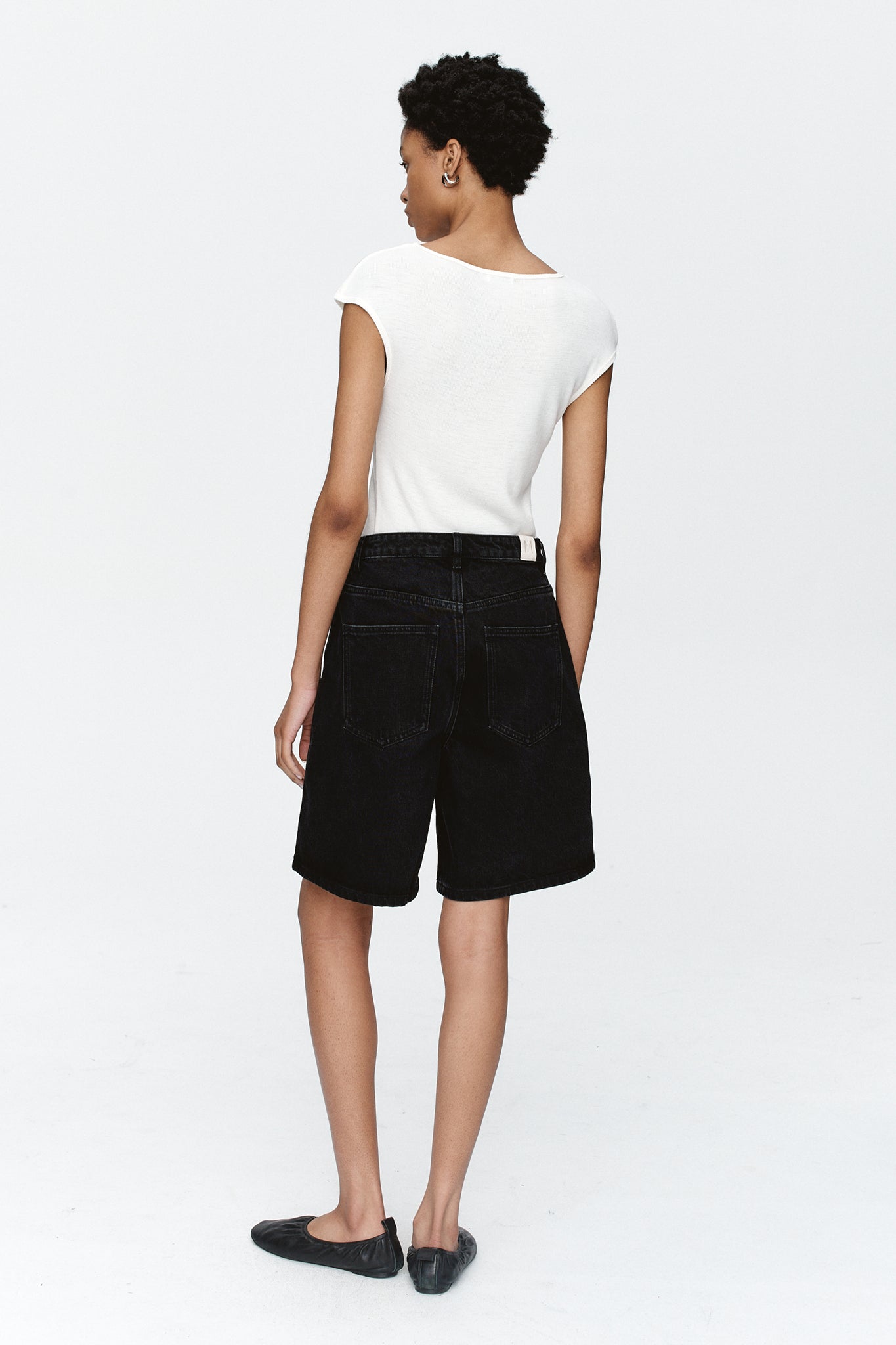 RELAXED JEAN SHORT - BLACK